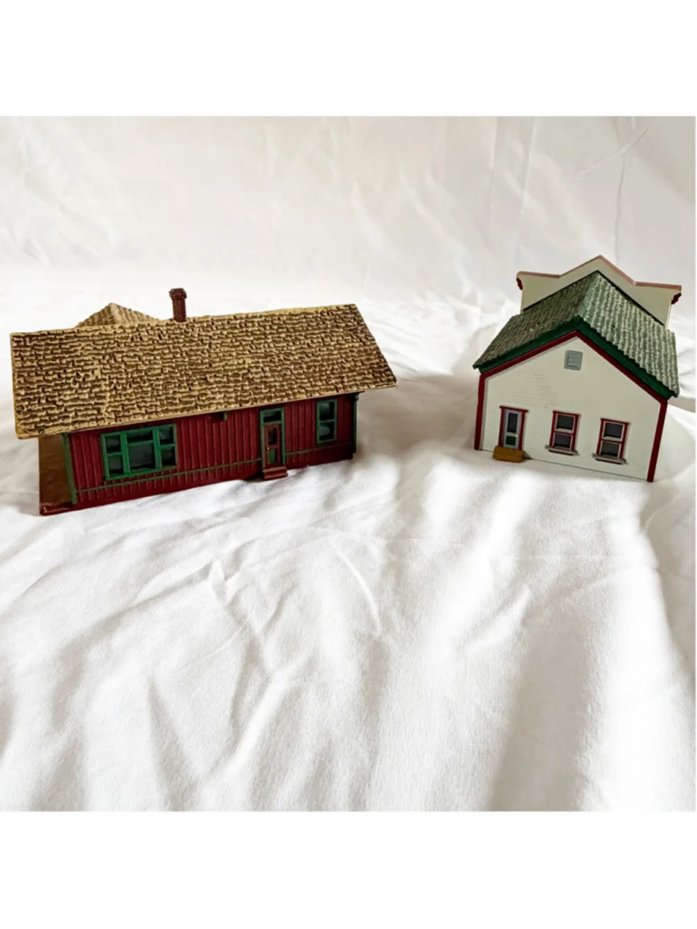 Hallmark Sarah Plain & Tall Pioneer Village Buildings Hays Train Station General